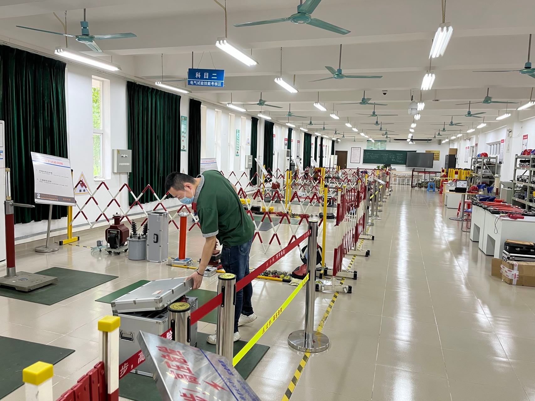 ?    ?廣東水利電力職業(yè)技術(shù)學(xué)院實(shí)訓(xùn)室設(shè)備、軟件及系統(tǒng)建設(shè)項(xiàng)目